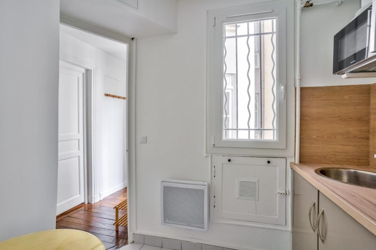 Cosy And Bright Apartment Located In Paris 18 ภายนอก รูปภาพ