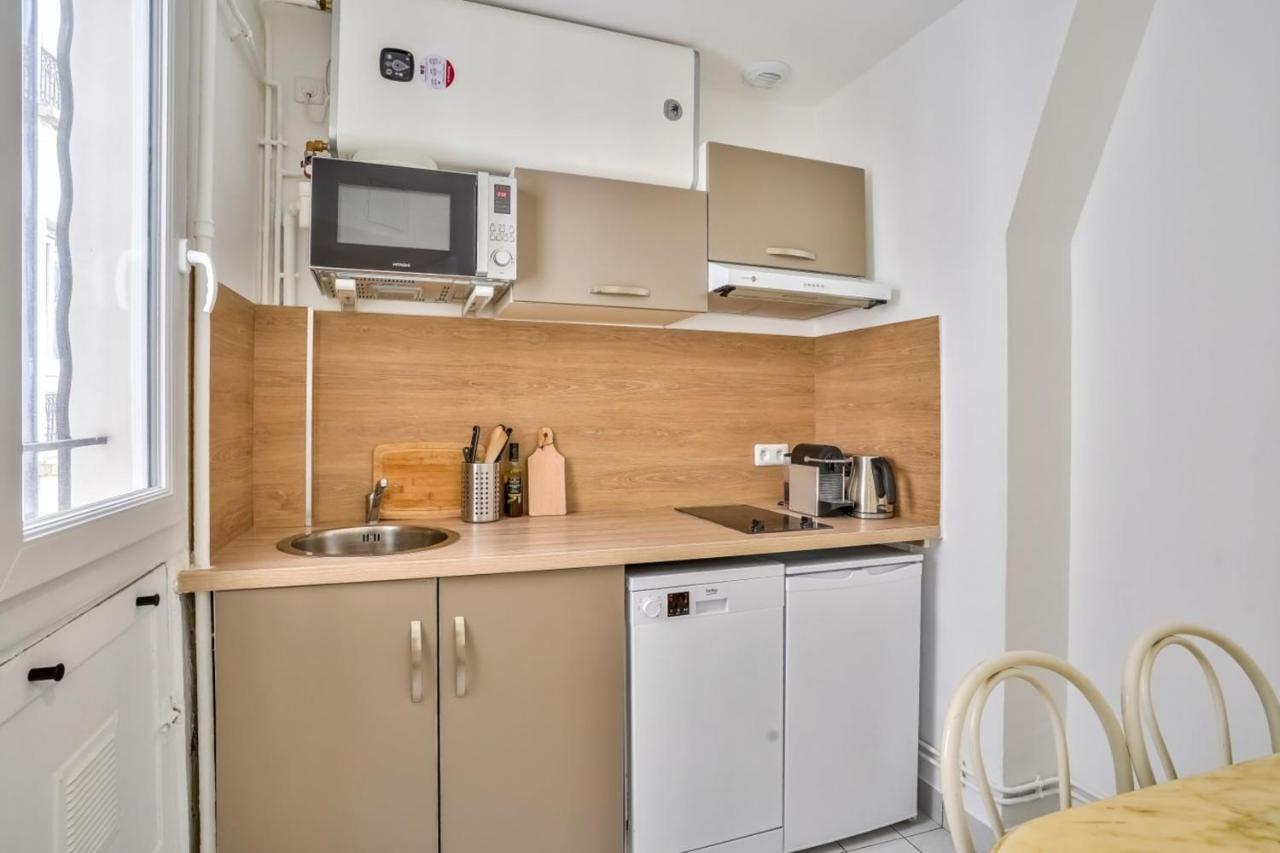 Cosy And Bright Apartment Located In Paris 18 ภายนอก รูปภาพ